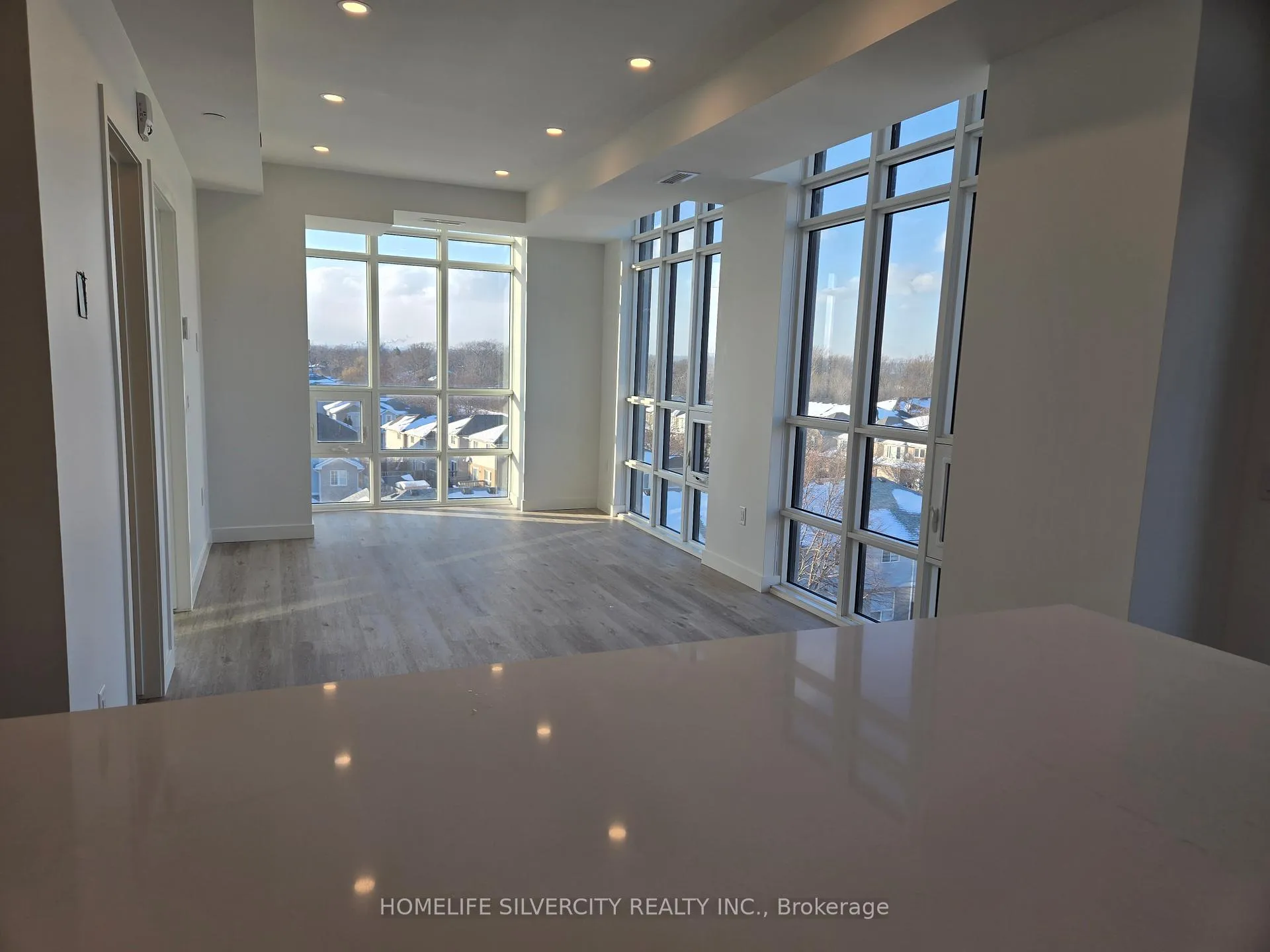 Photo 16 of Unit 509, 461 Green Road, Hamilton, Lakeshore — HOMEH
