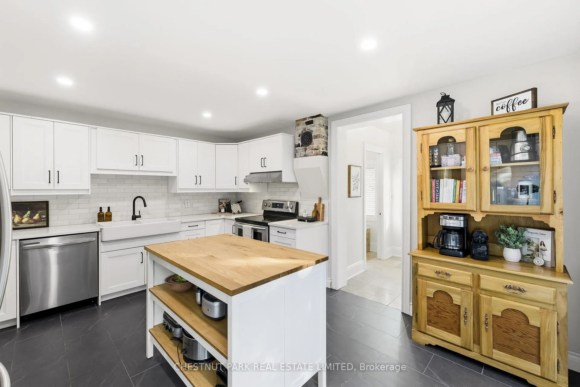 Photo 7 of 67 Main Street S, Uxbridge — HOMEH