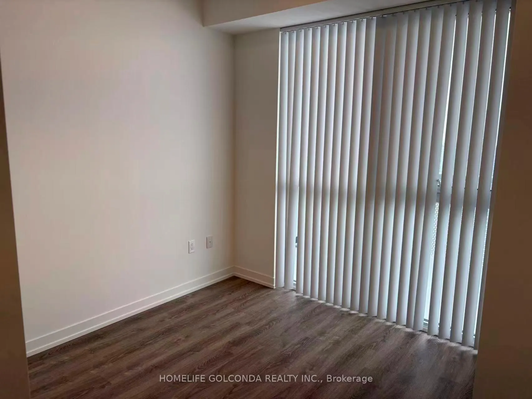 Photo 5 of Unit 5208, 8 Interchange wy, Vaughan, Vaughan Corporate Centre — HOMEH