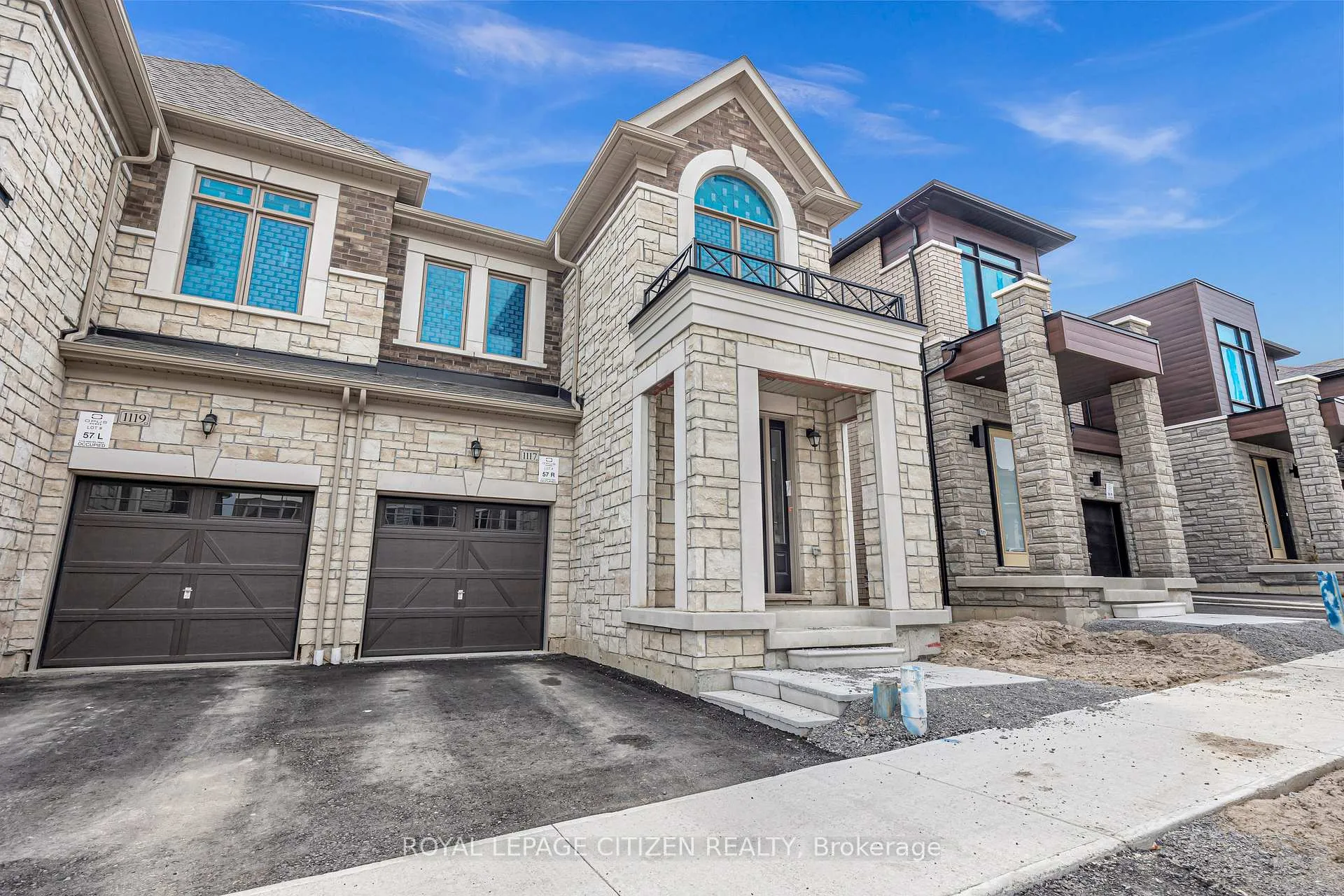 Photo 3 of 1117 Pisces Trail, Pickering, Rural Pickering — HOMEH