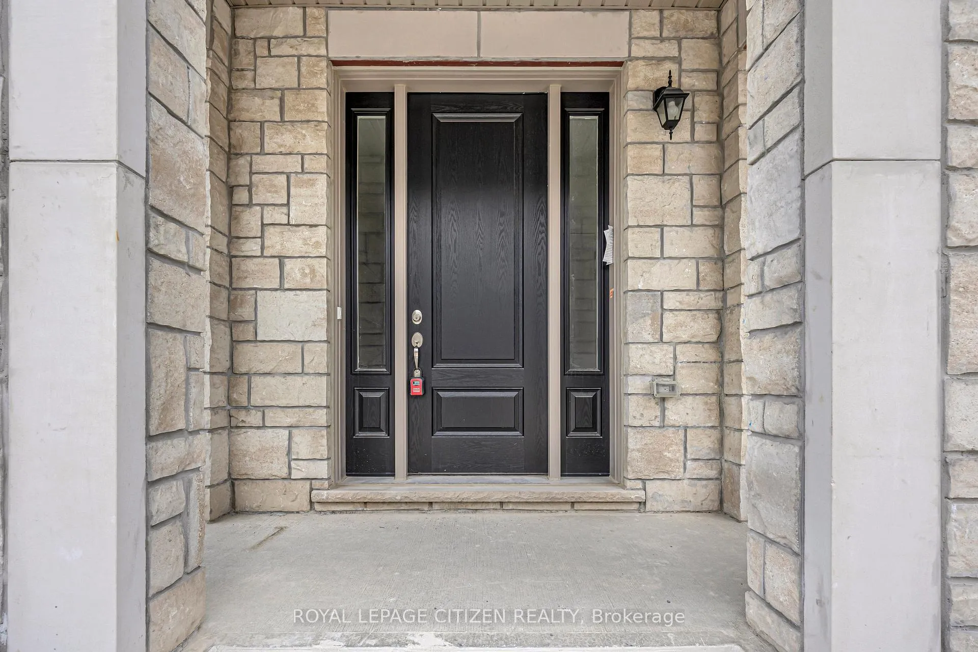 Photo 4 of 1117 Pisces Trail, Pickering, Rural Pickering — HOMEH