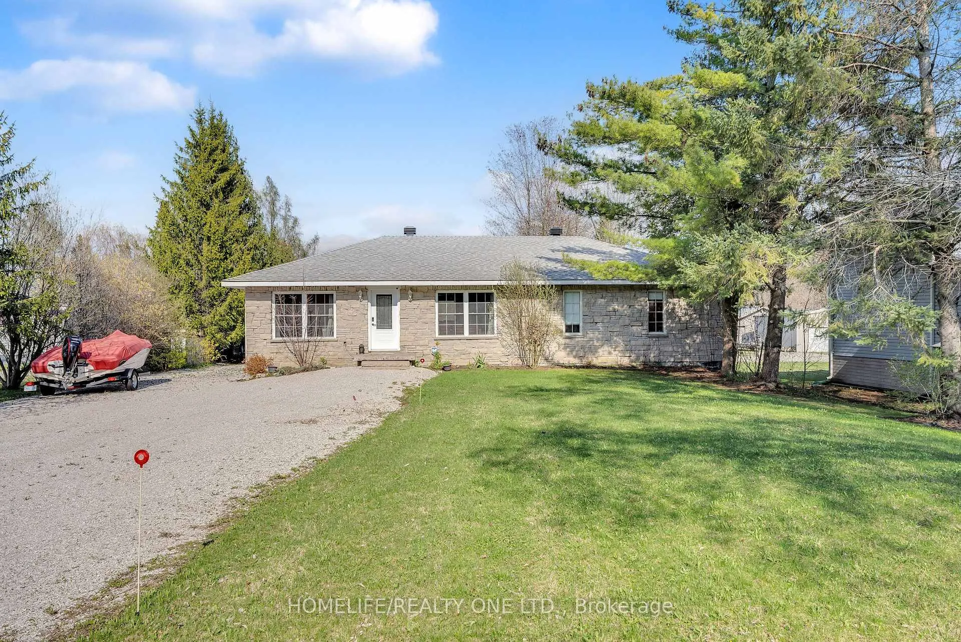 Photo 1 of 4055 Glen Cedar Drive, Ramara, Rural Ramara — HOMEH