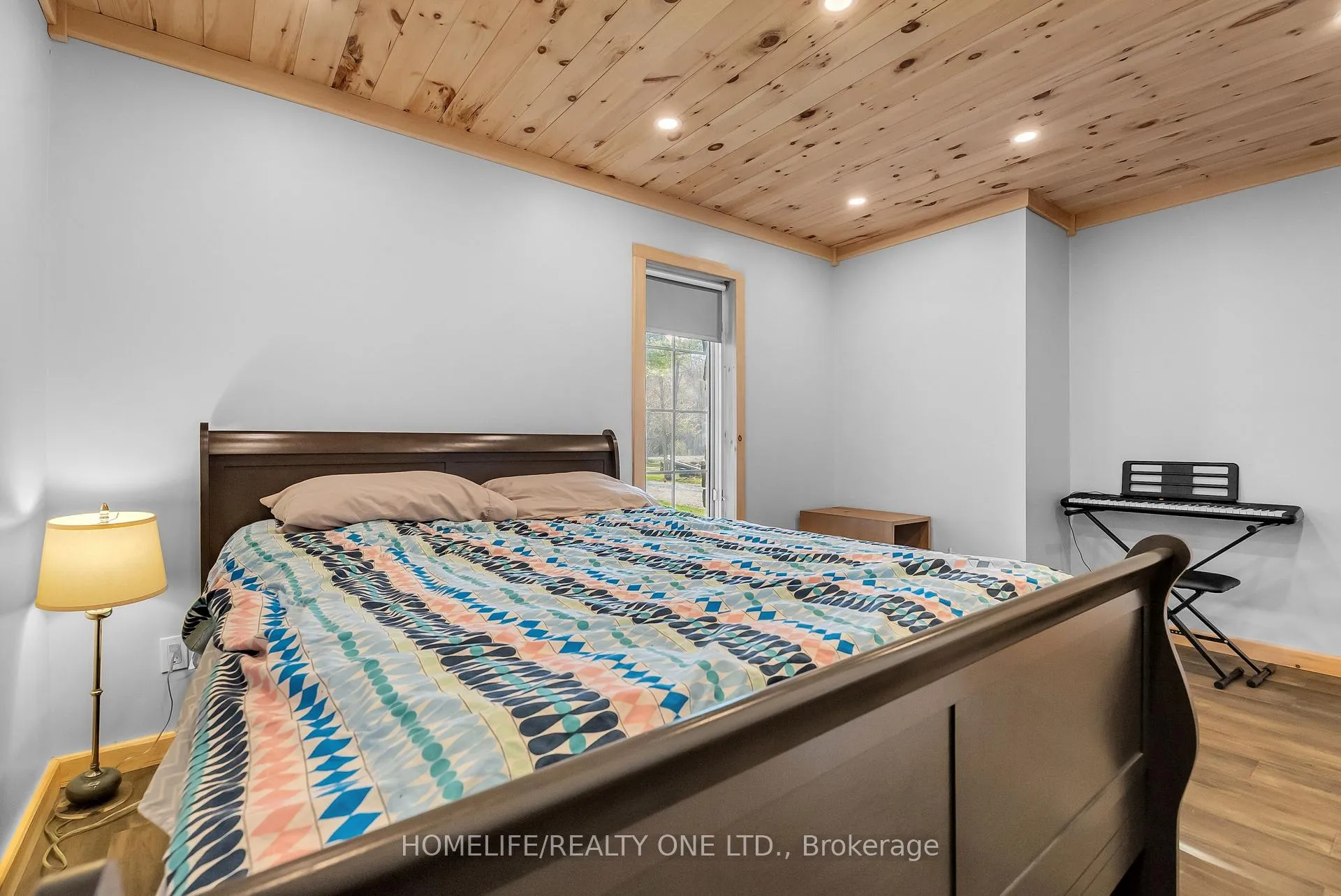 Photo 5 of 4055 Glen Cedar Drive, Ramara, Rural Ramara — HOMEH