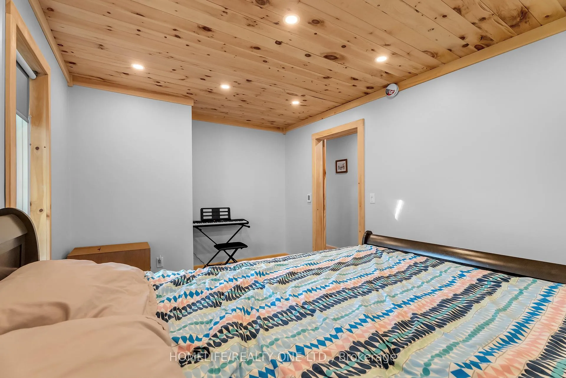 Photo 6 of 4055 Glen Cedar Drive, Ramara, Rural Ramara — HOMEH