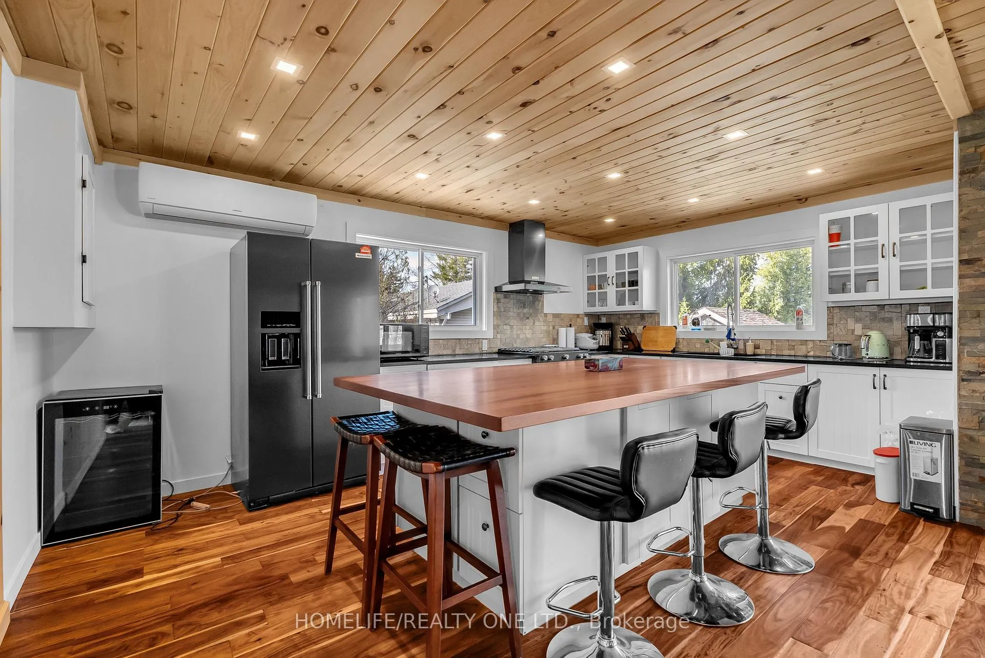 Photo 11 of 4055 Glen Cedar Drive, Ramara, Rural Ramara — HOMEH