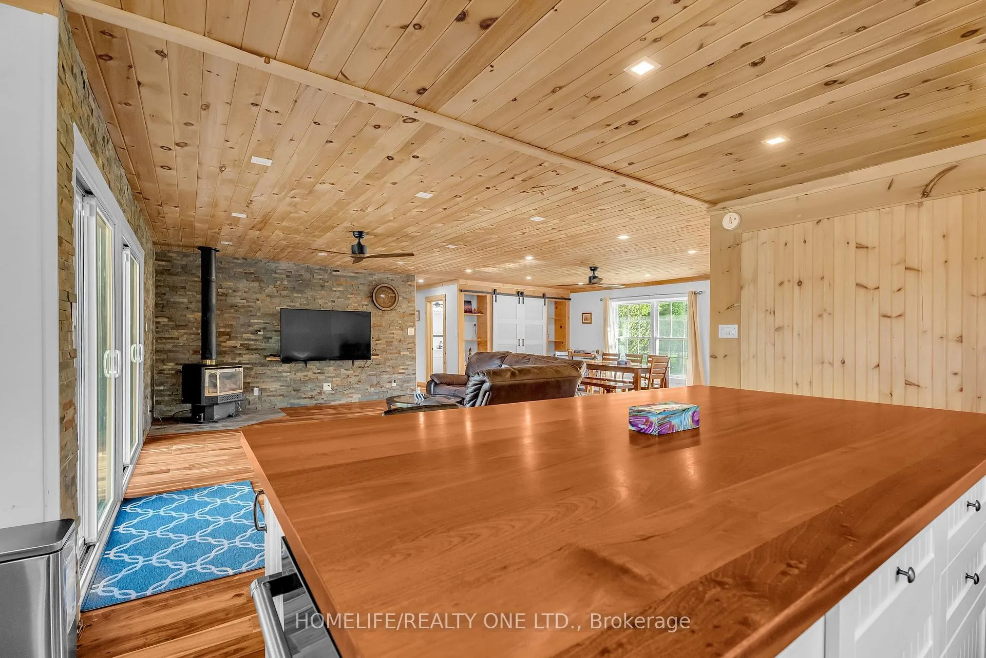 Photo 14 of 4055 Glen Cedar Drive, Ramara, Rural Ramara — HOMEH