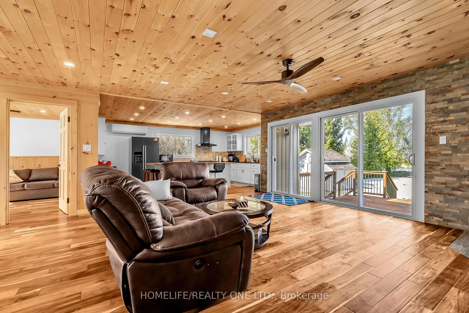 Photo 18 of 4055 Glen Cedar Drive, Ramara, Rural Ramara — HOMEH