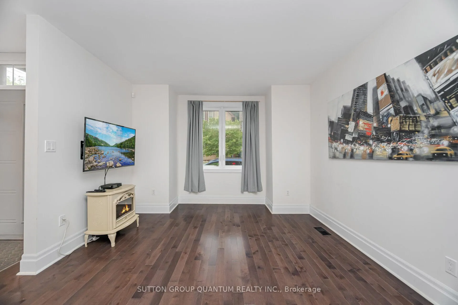 Photo 6 of 43 Woodbine Crescent E, Hamilton, Strathcona — HOMEH