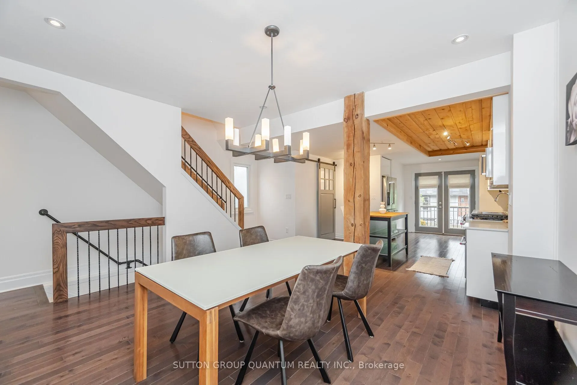 Photo 11 of 43 Woodbine Crescent E, Hamilton, Strathcona — HOMEH