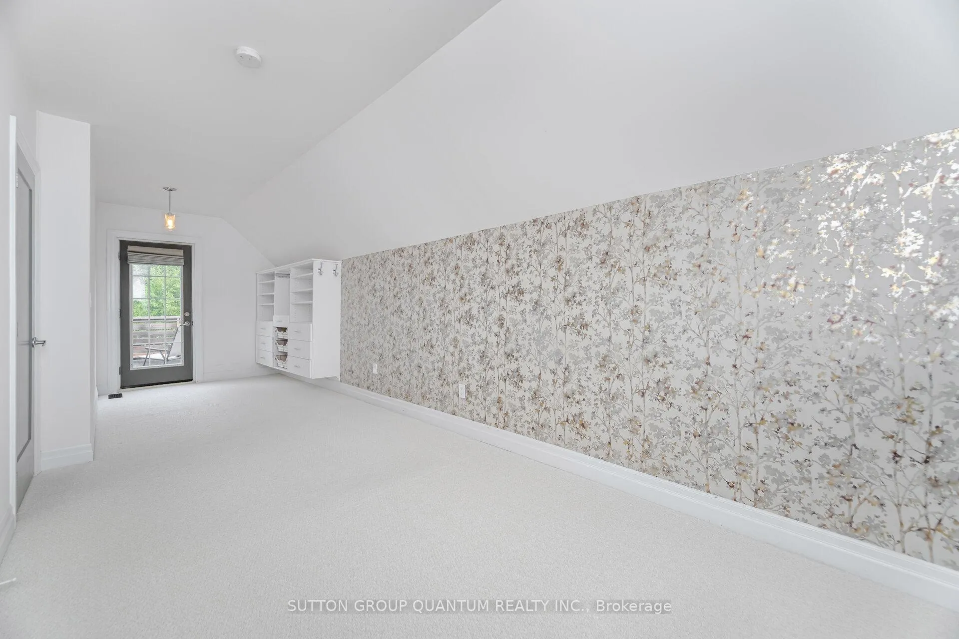 Photo 21 of 43 Woodbine Crescent E, Hamilton, Strathcona — HOMEH