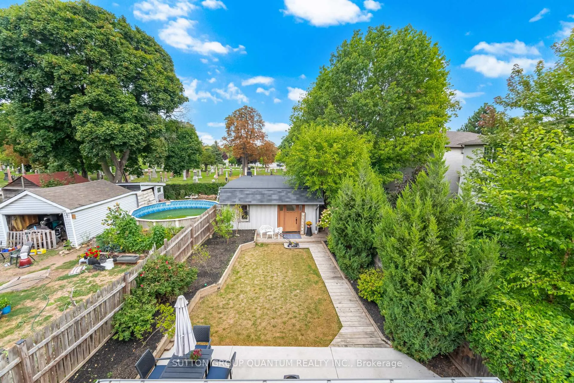 Photo 25 of 43 Woodbine Crescent E, Hamilton, Strathcona — HOMEH