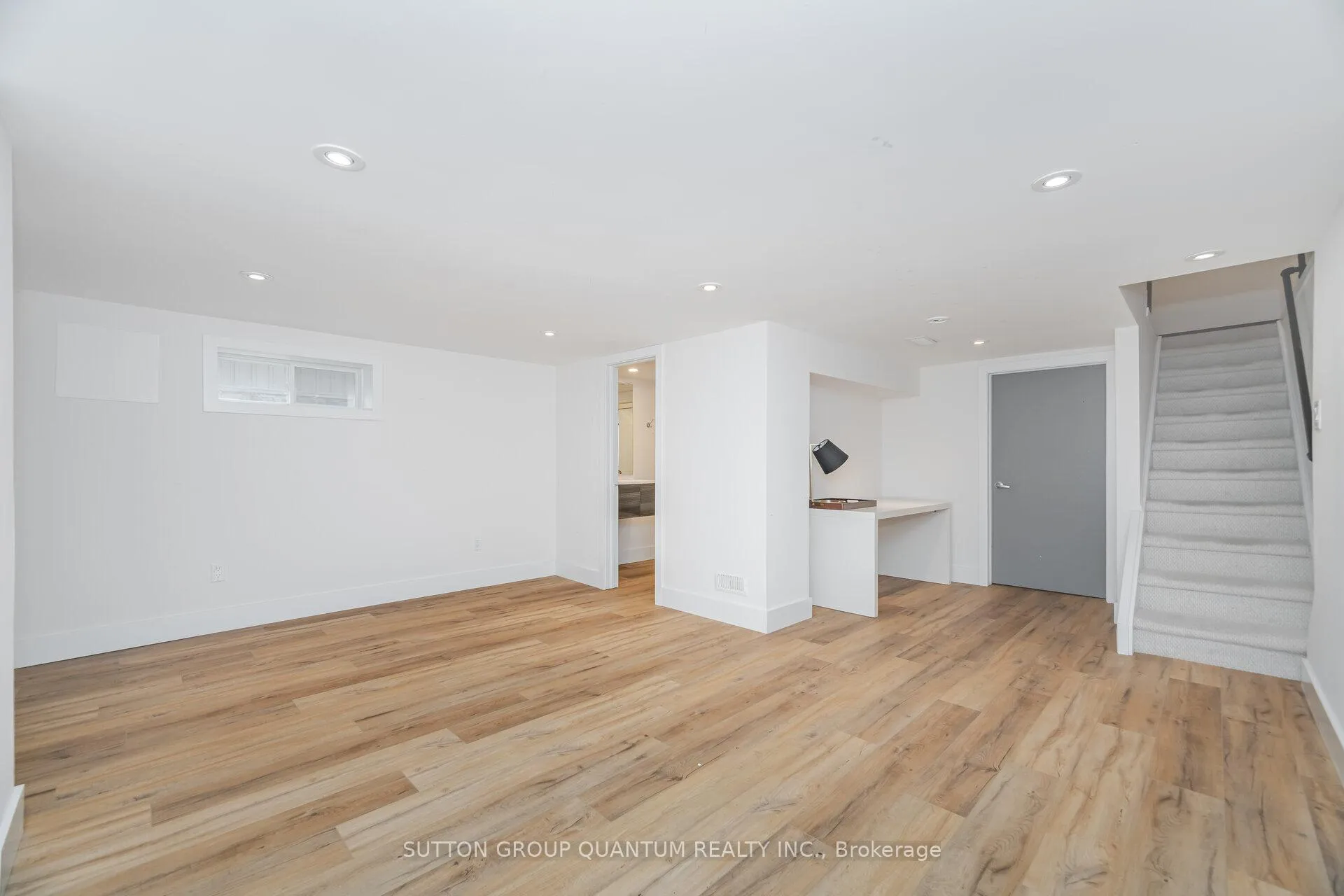 Photo 31 of 43 Woodbine Crescent E, Hamilton, Strathcona — HOMEH