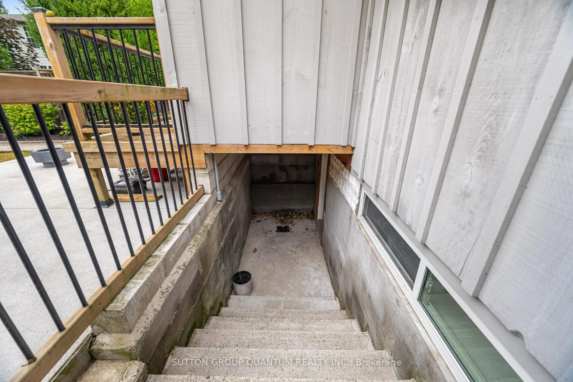Photo 36 of 43 Woodbine Crescent E, Hamilton, Strathcona — HOMEH