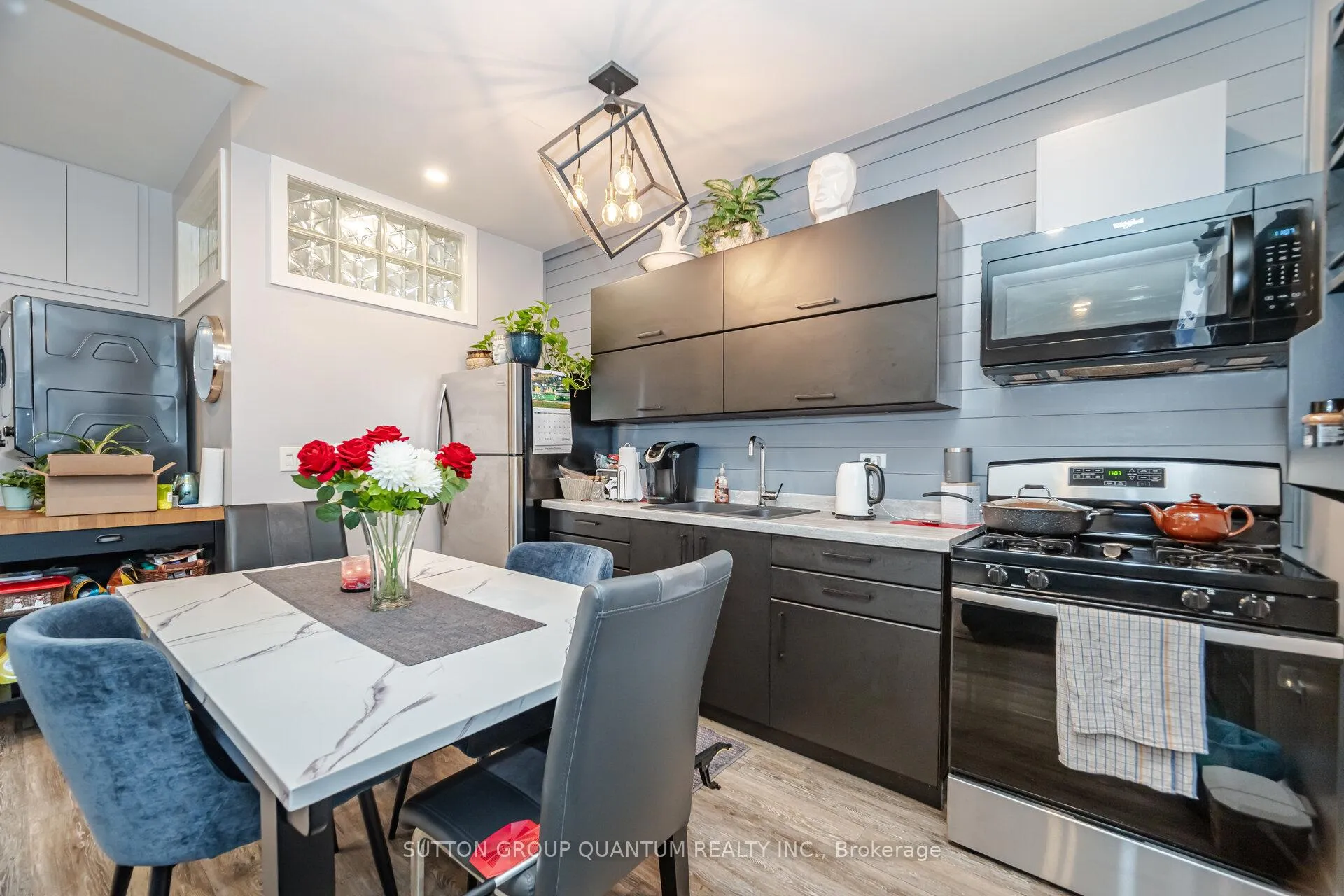 Photo 46 of 43 Woodbine Crescent E, Hamilton, Strathcona — HOMEH