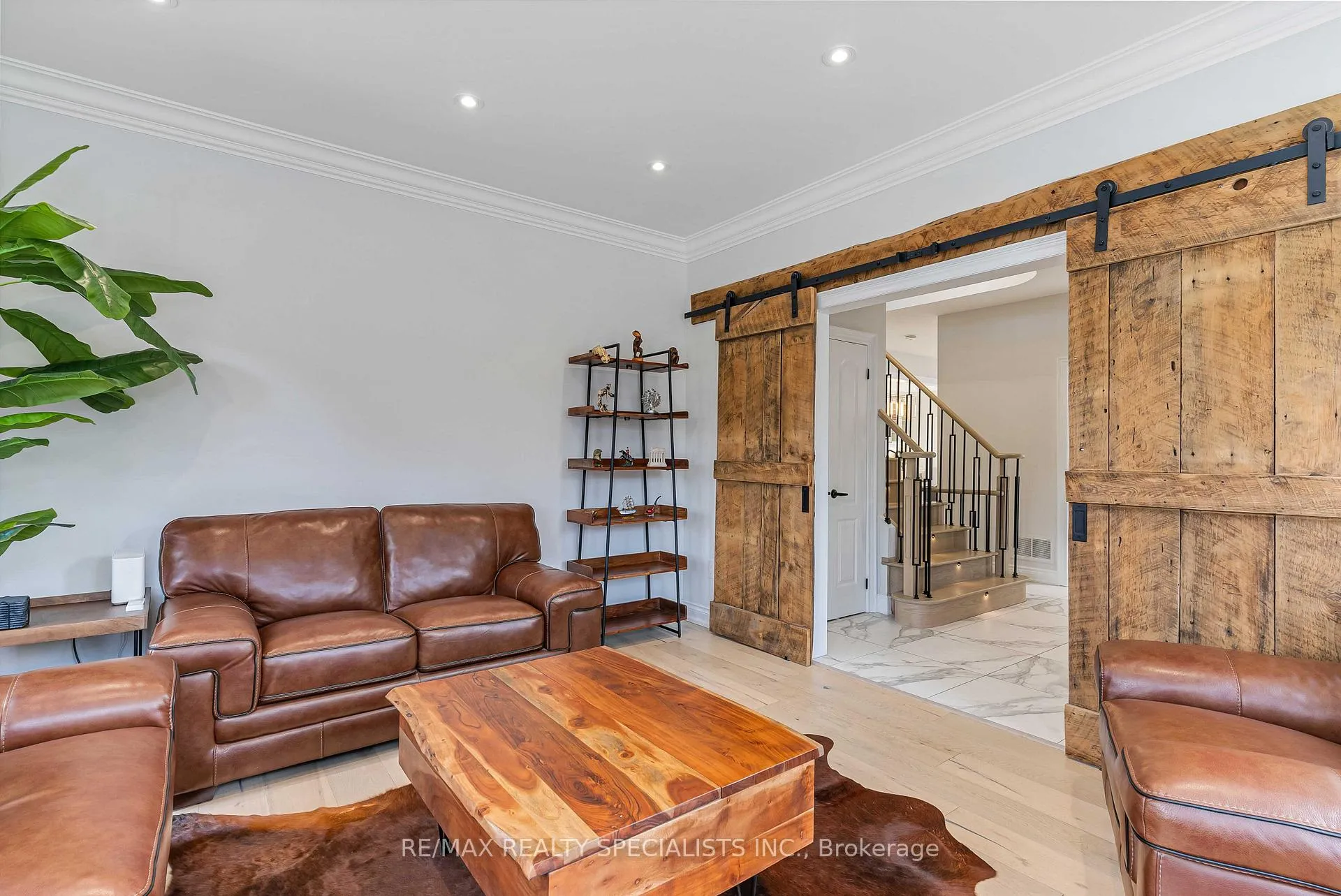 Photo 6 of 35 Ewart Street, Caledon, Bolton North — HOMEH