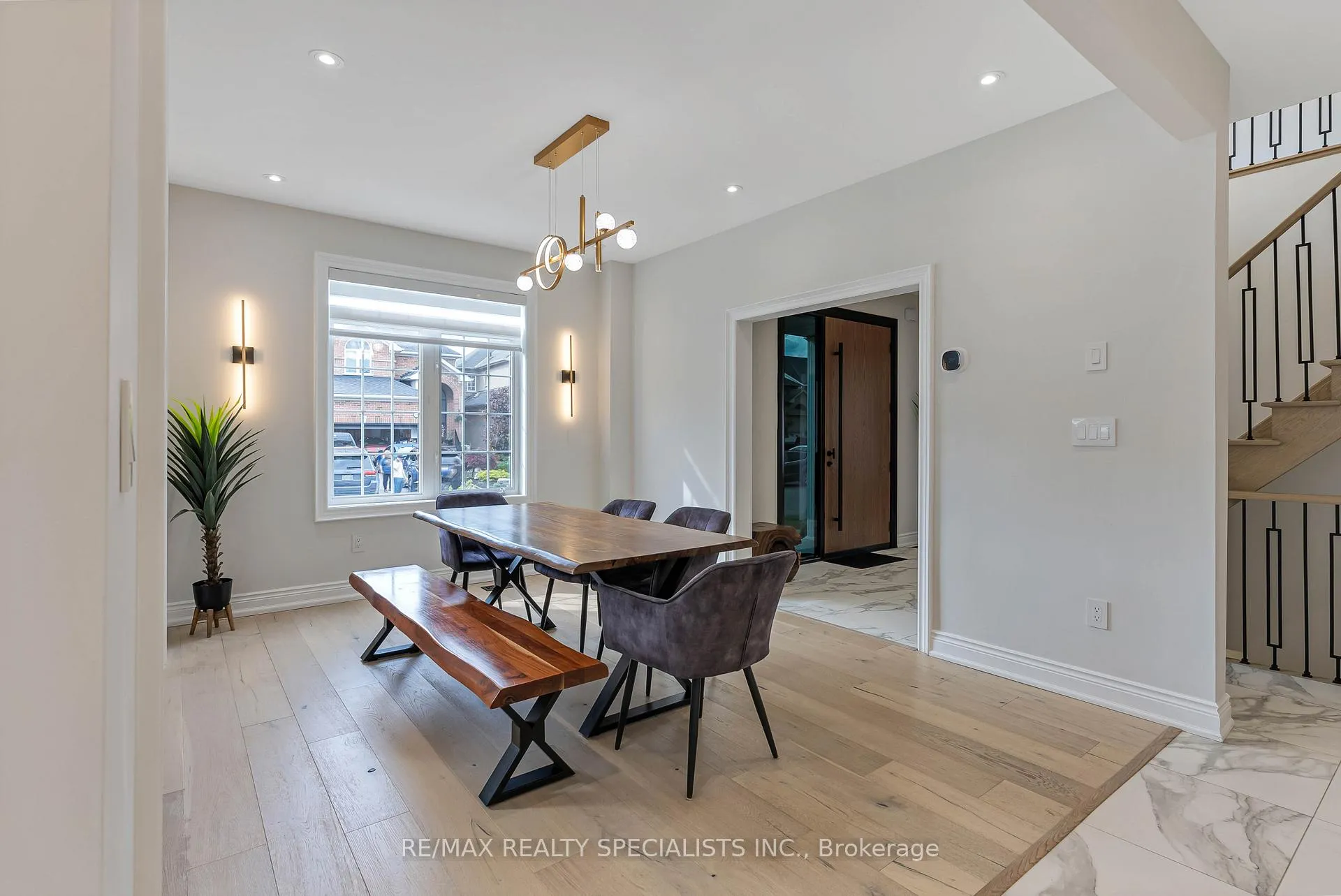 Photo 9 of 35 Ewart Street, Caledon, Bolton North — HOMEH