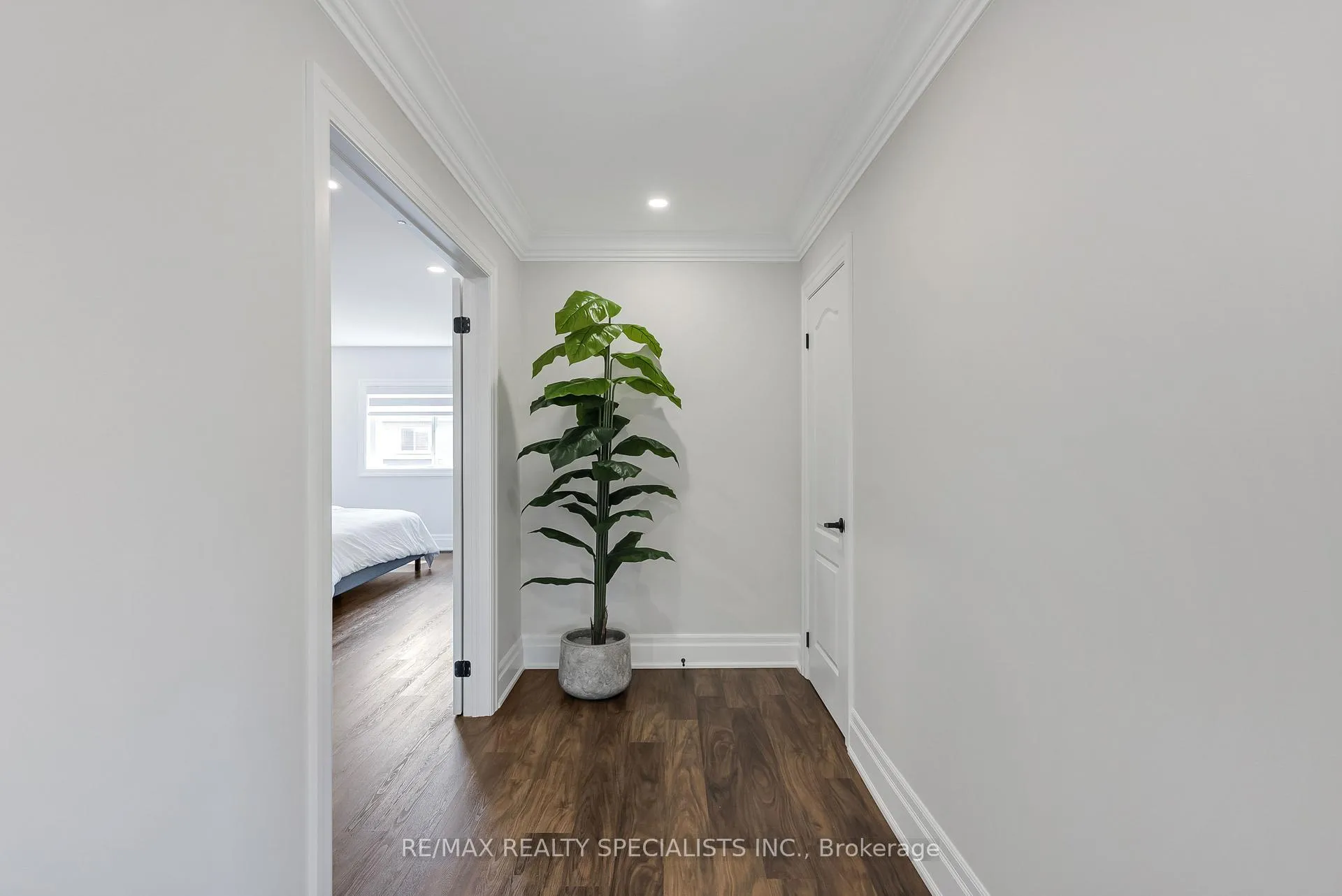 Photo 24 of 35 Ewart Street, Caledon, Bolton North — HOMEH