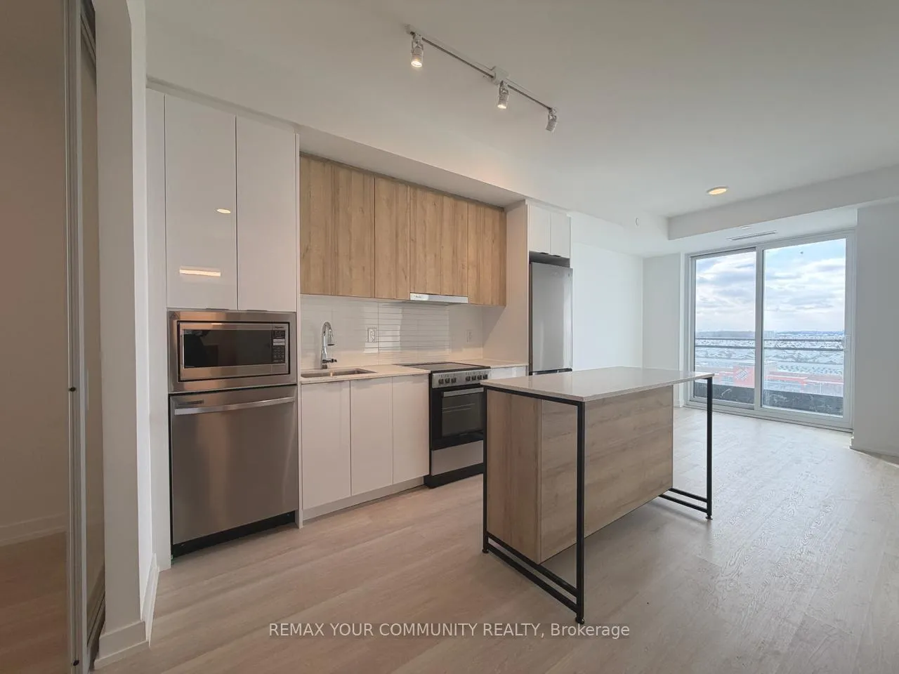 Photo 3 of Unit A-1006, 9763 Markham Road, Markham, Greensborough — HOMEH