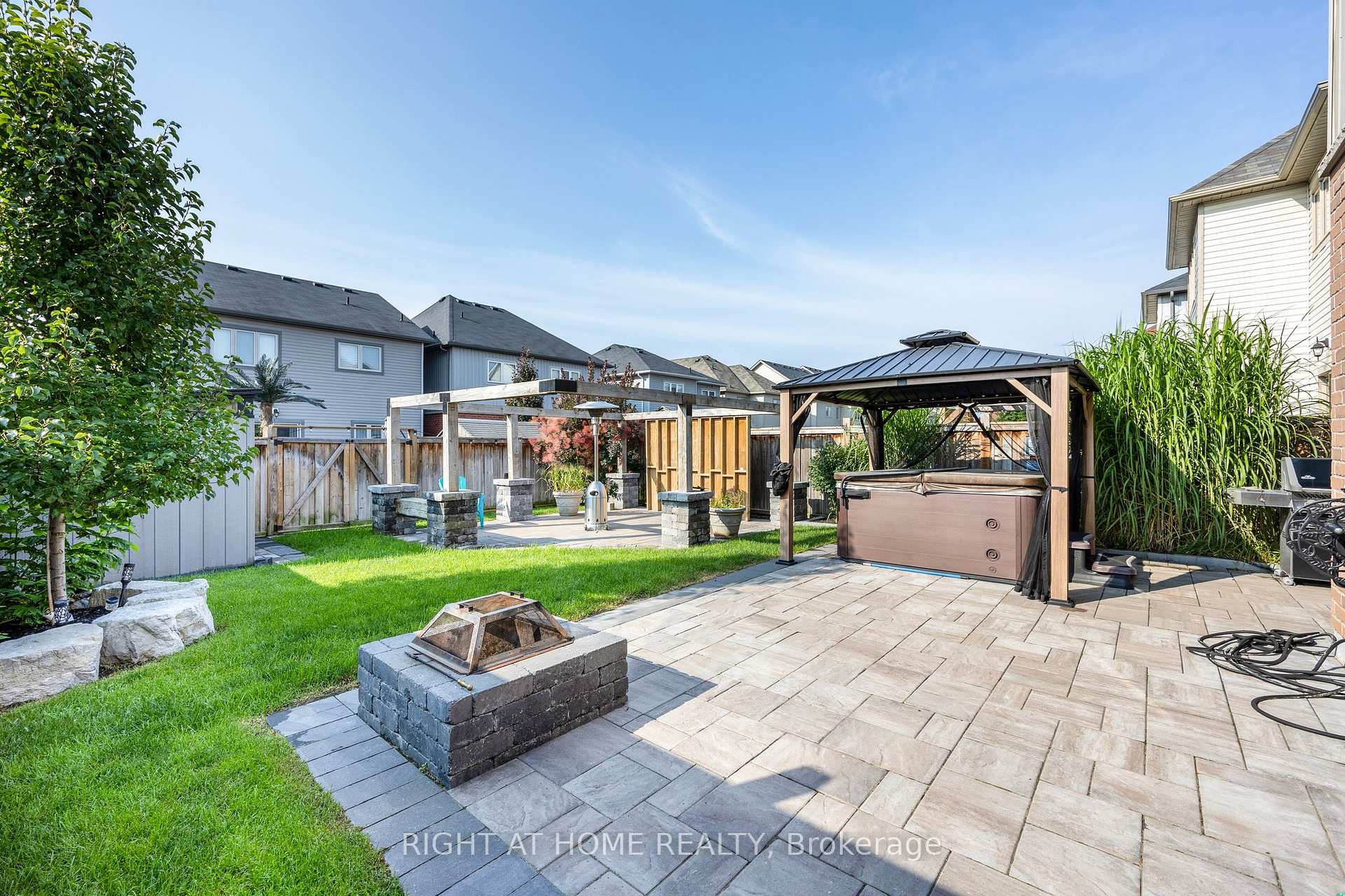 Photo 21 of 53 Decarolis Crescent, Essa, Angus — HOMEH
