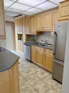 Photo 2 of 14 Greenfield Crescent, Whitby, Blue Grass Meadows — HOMEH