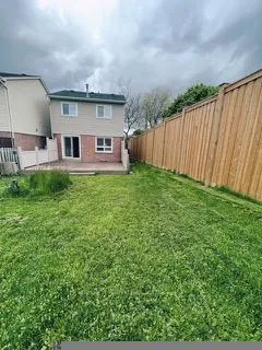 Photo 24 of 14 Greenfield Crescent, Whitby, Blue Grass Meadows — HOMEH