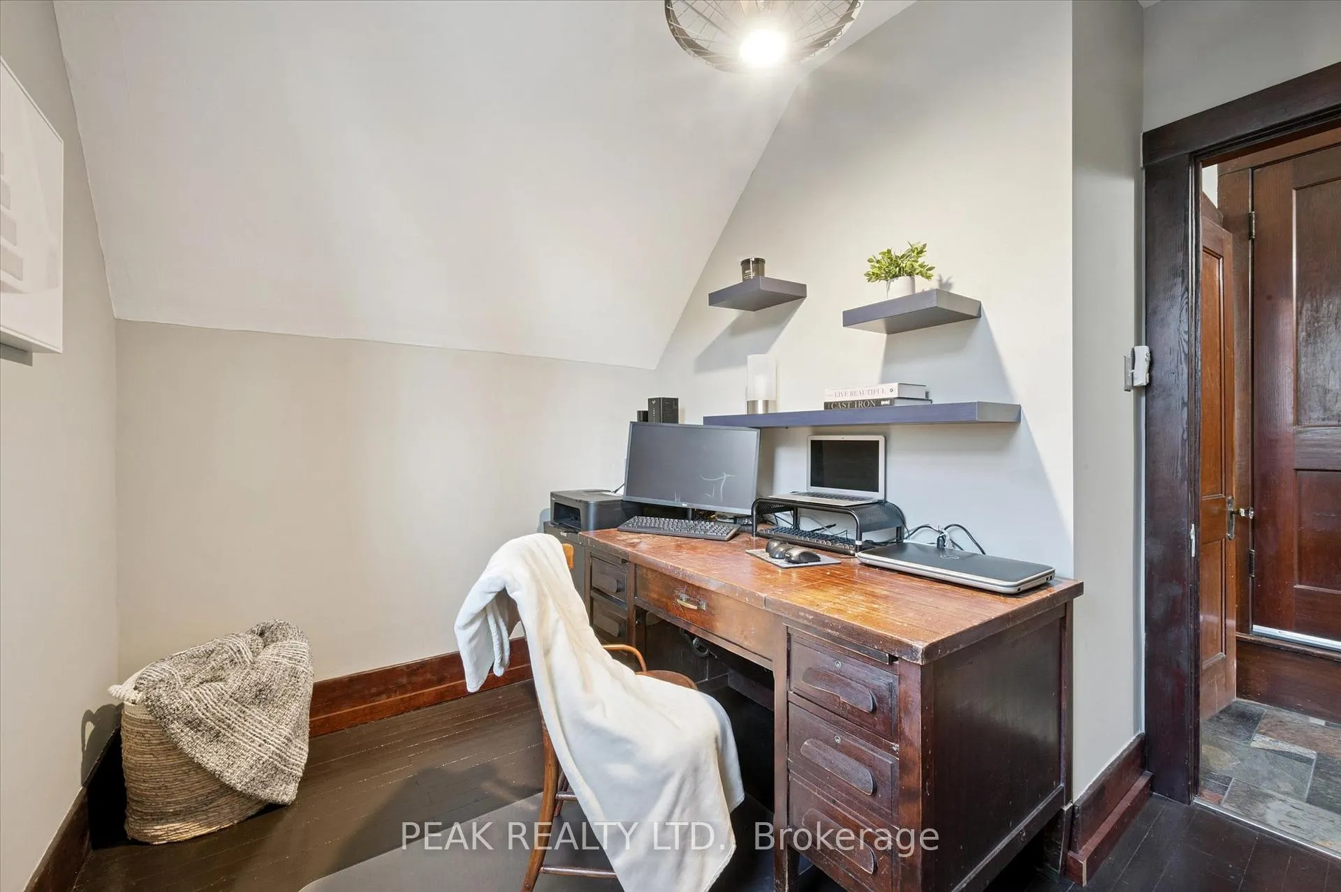Photo 16 of 482 Wellington Street N, Kitchener — HOMEH