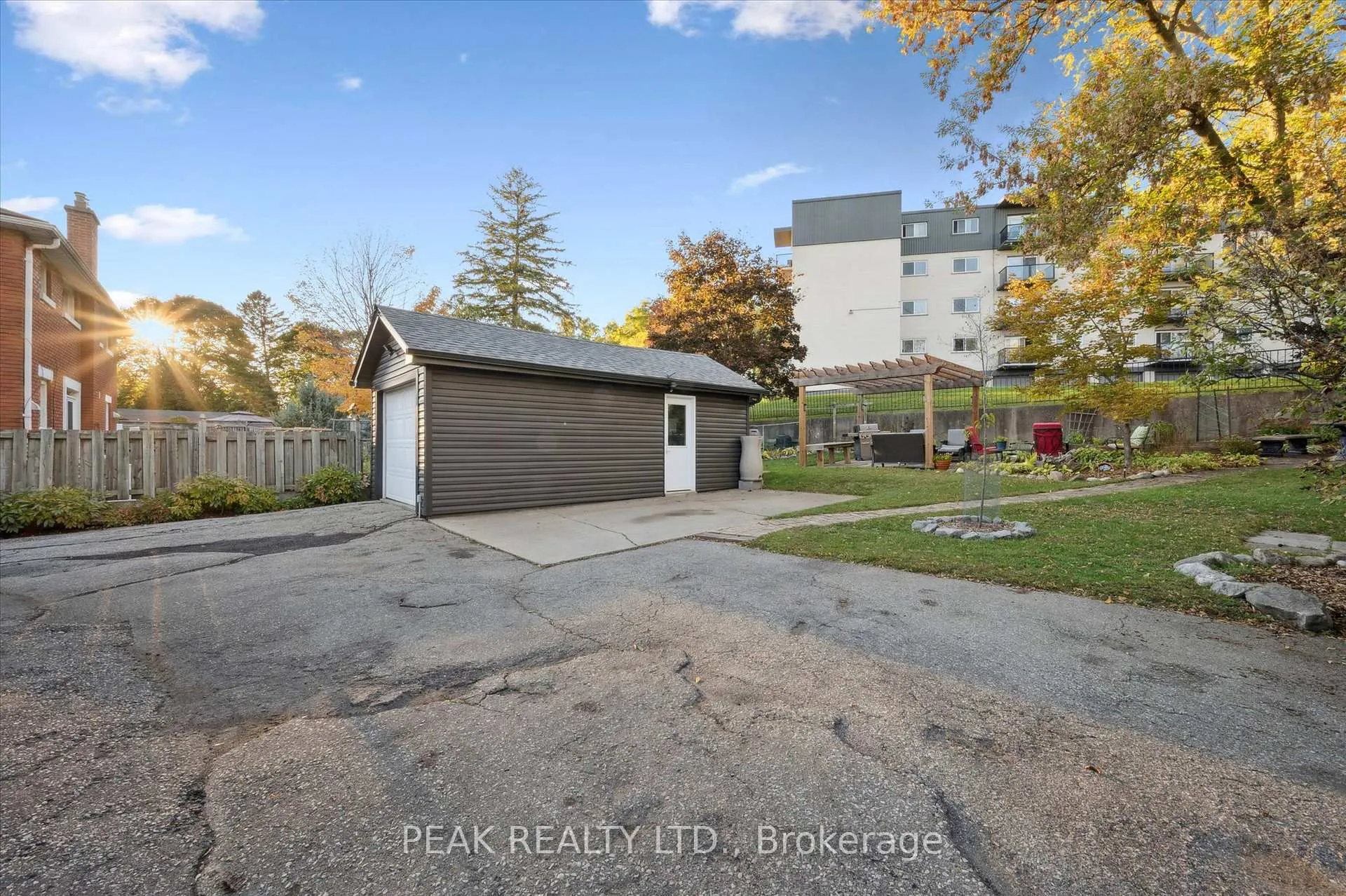 Photo 28 of 482 Wellington Street N, Kitchener — HOMEH
