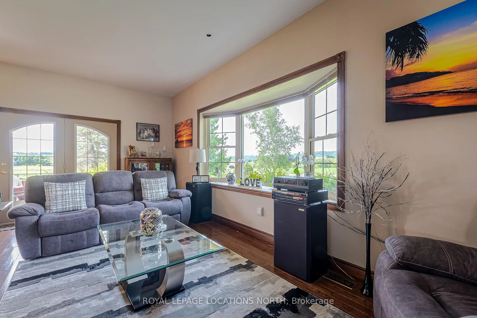 Photo 6 of 1919 concession 6 Road S, Clearview, Rural Clearview — HOMEH