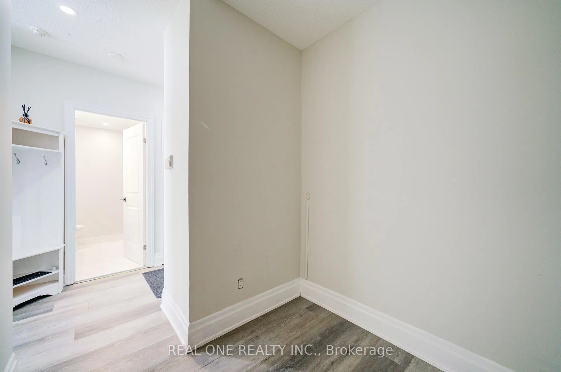 Photo 29 of Unit 107, 111 Upper Duke Crescent, Markham, Unionville — HOMEH