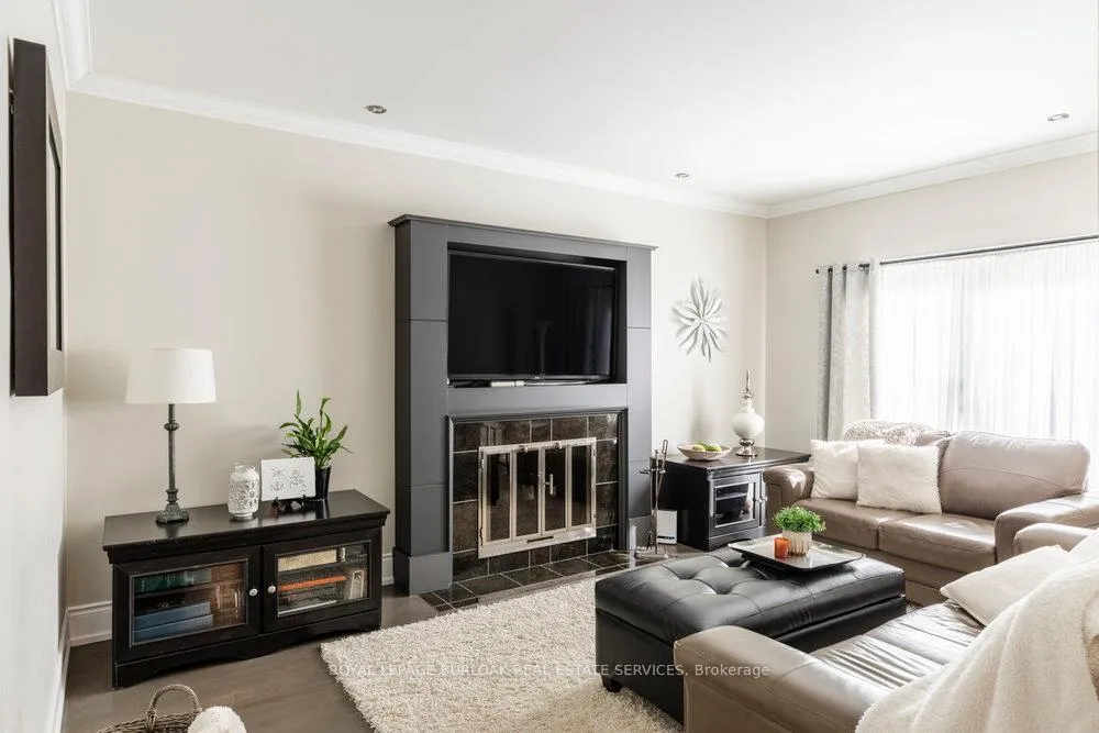 Photo 13 of 19 Fieldgate Street, Hamilton, Dundas — HOMEH