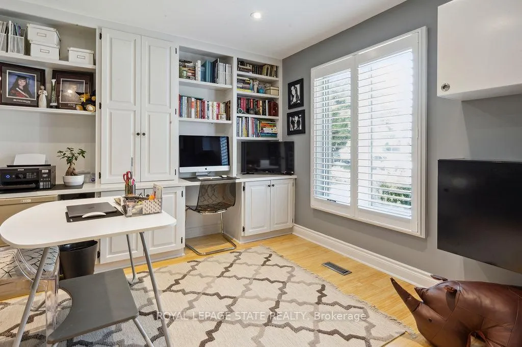 Photo 4 of 574 Tomahawk Crescent, Hamilton, Ancaster — HOMEH