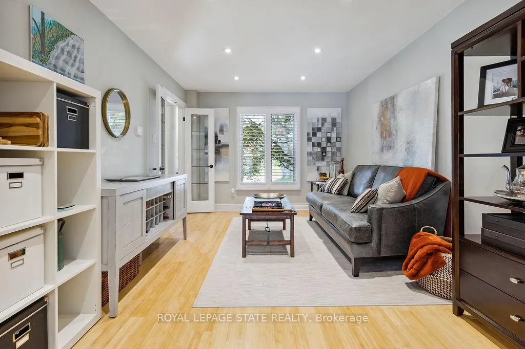 Photo 17 of 574 Tomahawk Crescent, Hamilton, Ancaster — HOMEH