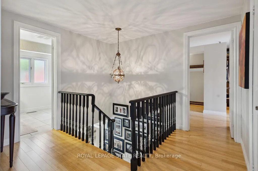 Photo 19 of 574 Tomahawk Crescent, Hamilton, Ancaster — HOMEH