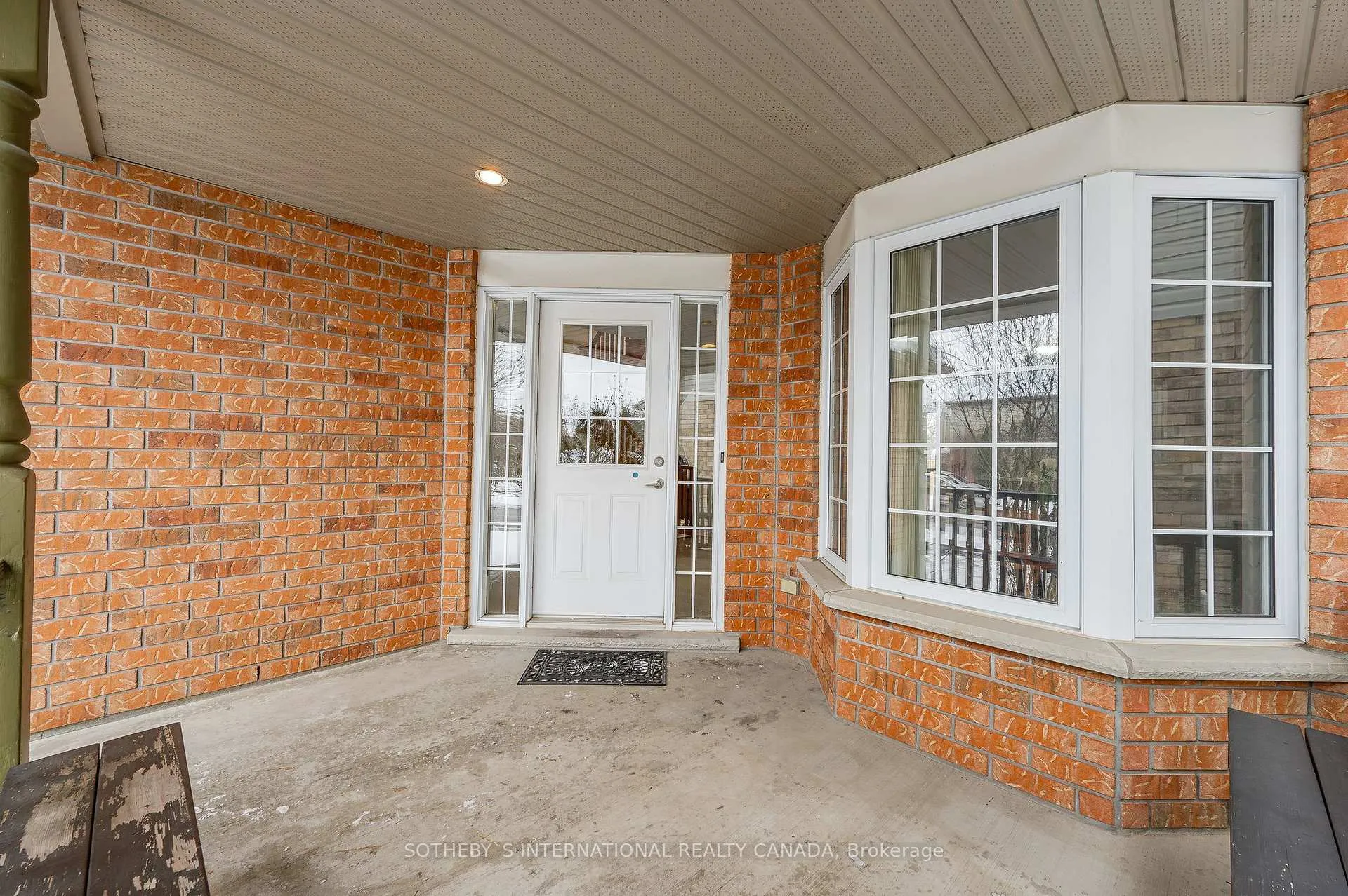 Photo 4 of 218 Doon Mills Drive, Kitchener — HOMEH