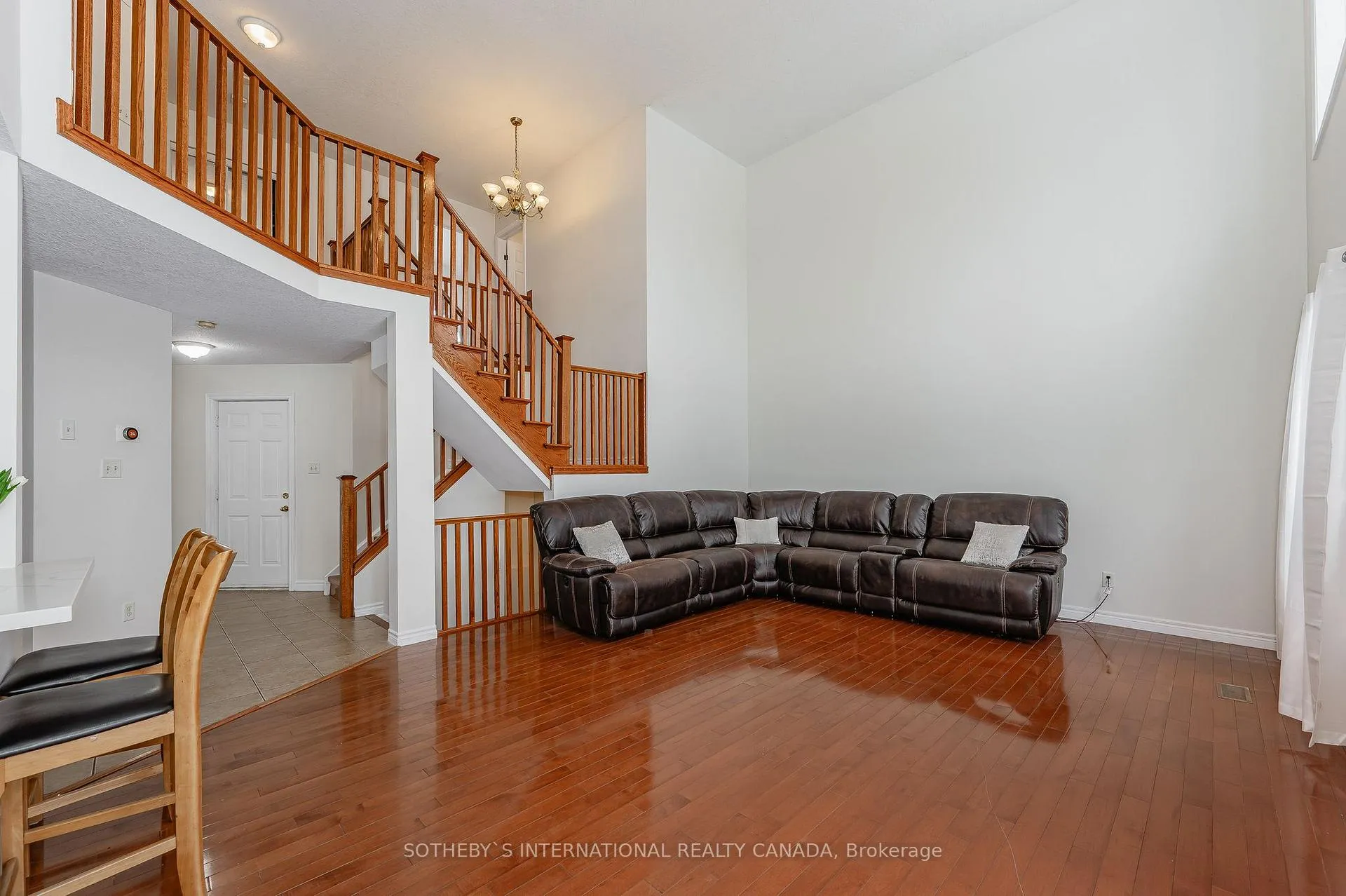Photo 6 of 218 Doon Mills Drive, Kitchener — HOMEH