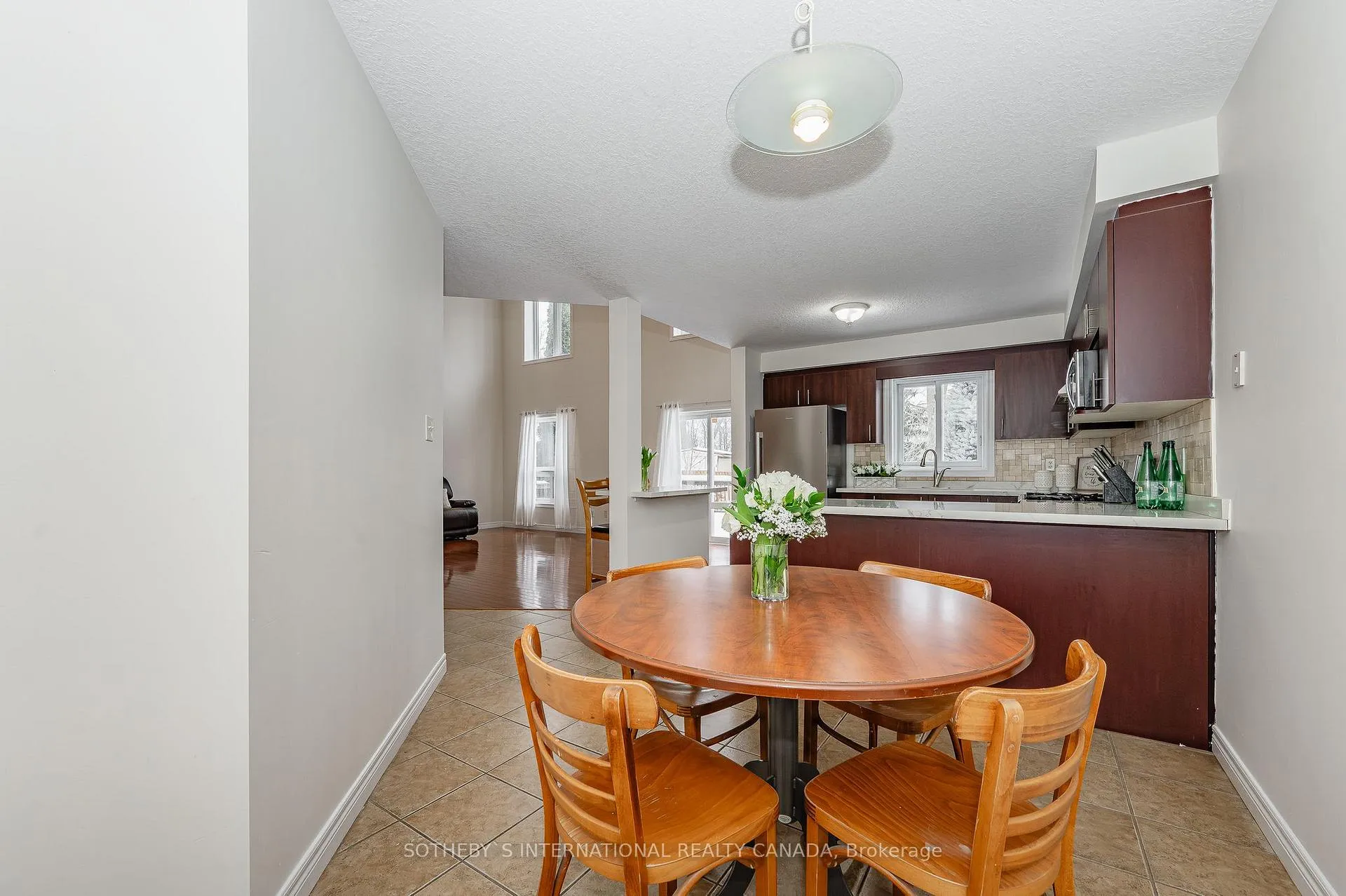 Photo 11 of 218 Doon Mills Drive, Kitchener — HOMEH