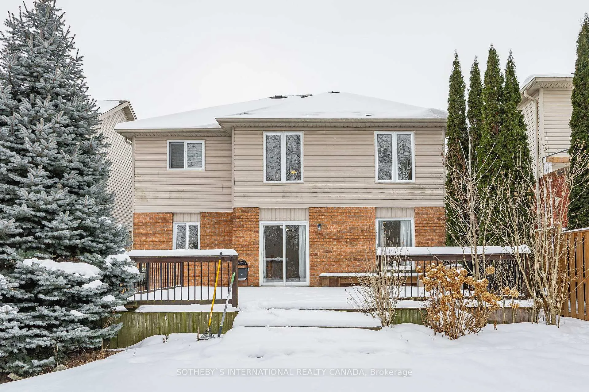 Photo 32 of 218 Doon Mills Drive, Kitchener — HOMEH