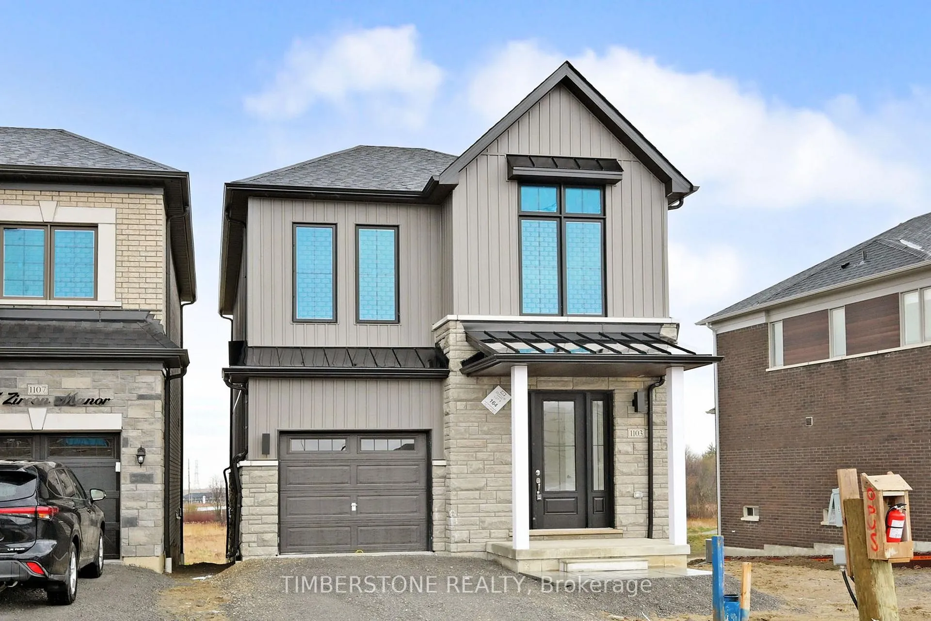 Front of 1103 Zircon Manor
