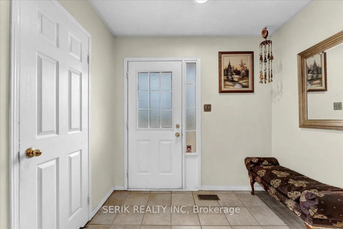 Photo 5 of 37 Kendrick Court, Hamilton, Ancaster — HOMEH