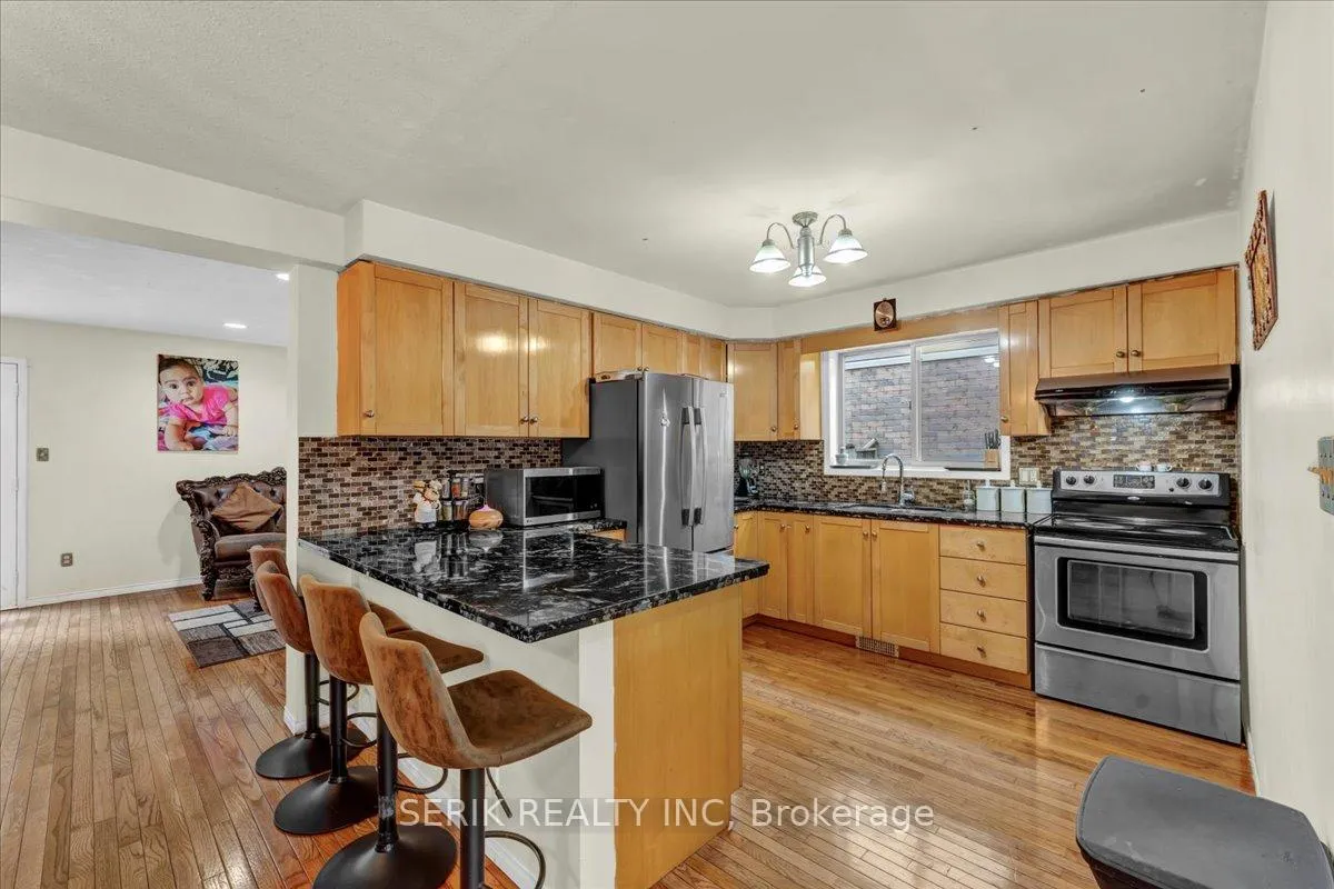 Photo 9 of 37 Kendrick Court, Hamilton, Ancaster — HOMEH