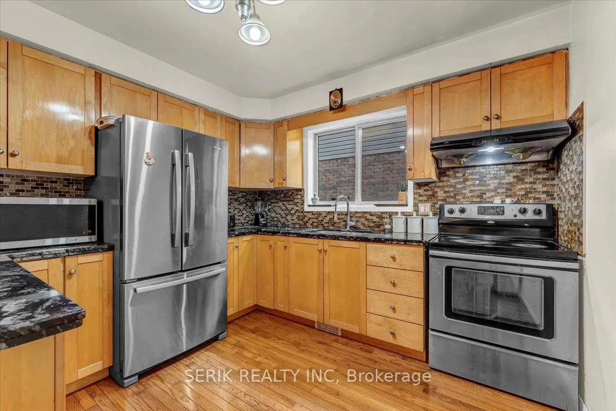 Photo 11 of 37 Kendrick Court, Hamilton, Ancaster — HOMEH