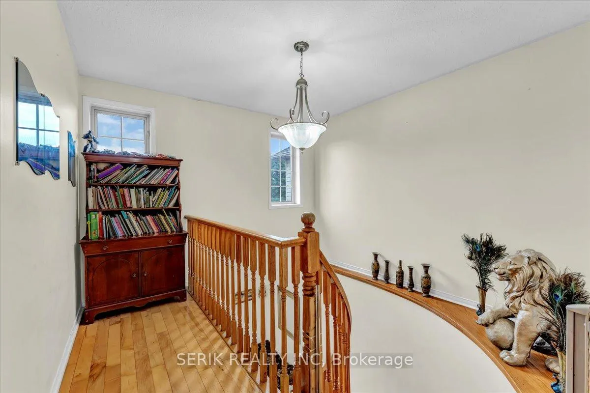 Photo 19 of 37 Kendrick Court, Hamilton, Ancaster — HOMEH
