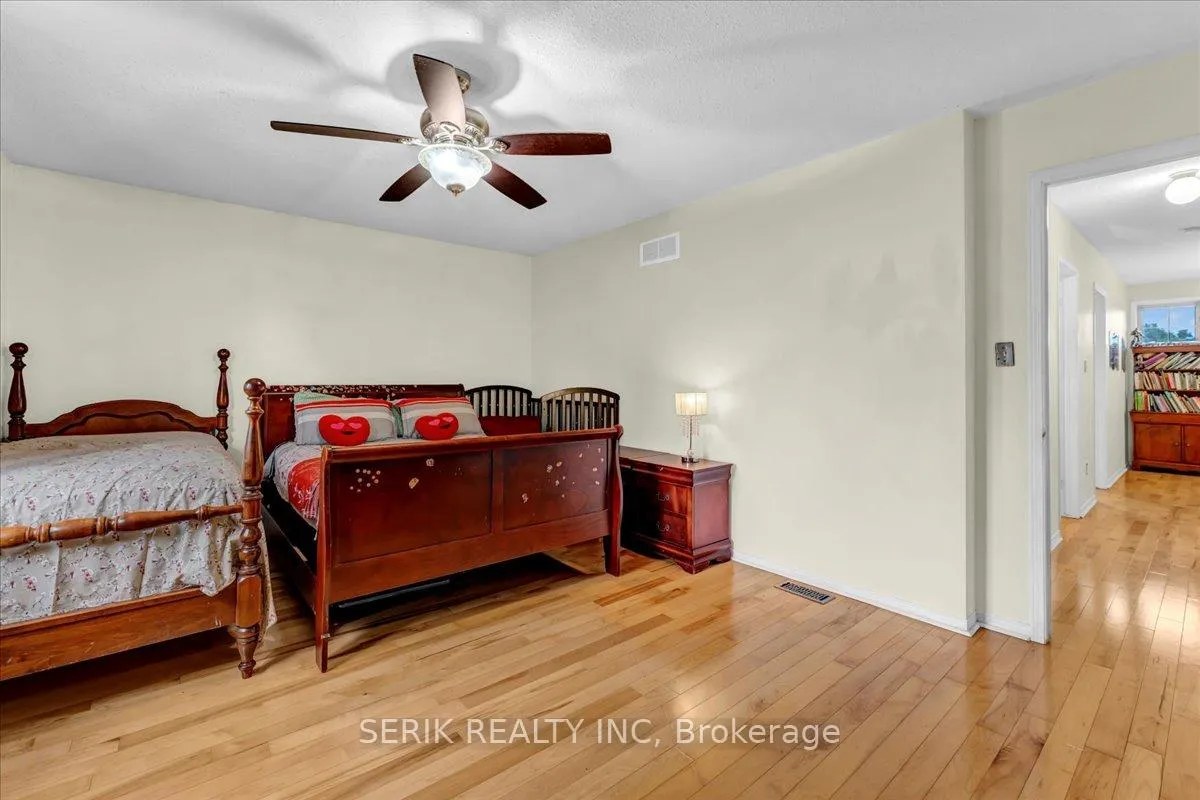 Photo 23 of 37 Kendrick Court, Hamilton, Ancaster — HOMEH