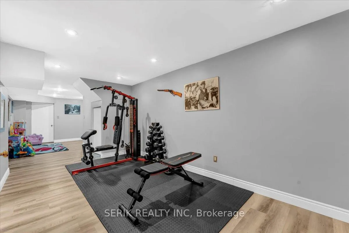 Photo 35 of 37 Kendrick Court, Hamilton, Ancaster — HOMEH