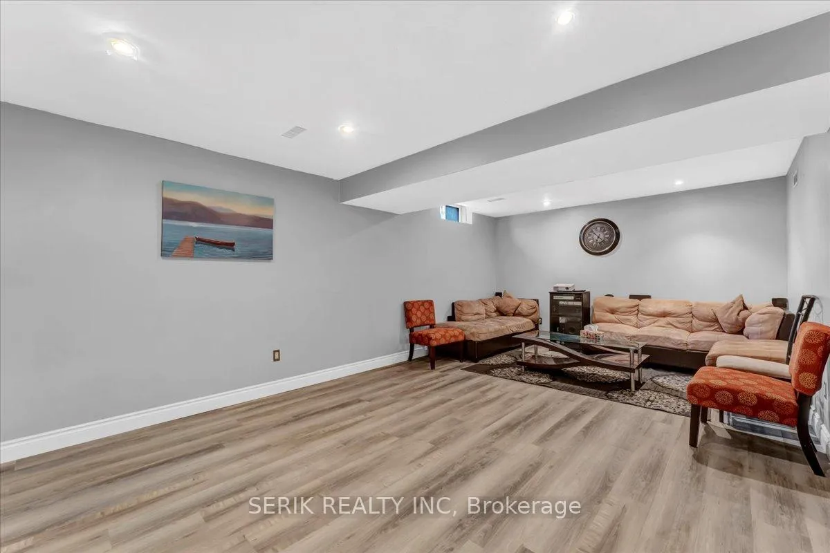 Photo 36 of 37 Kendrick Court, Hamilton, Ancaster — HOMEH