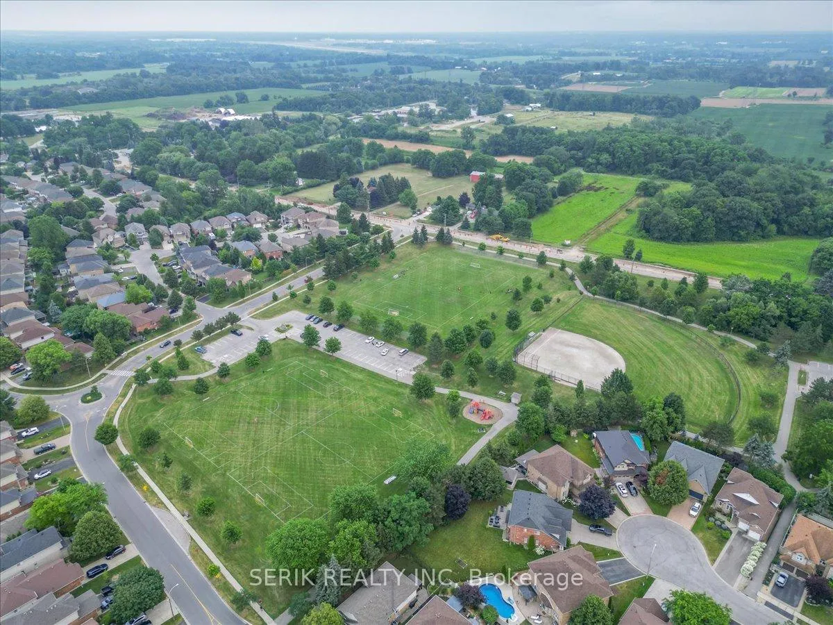 Photo 46 of 37 Kendrick Court, Hamilton, Ancaster — HOMEH