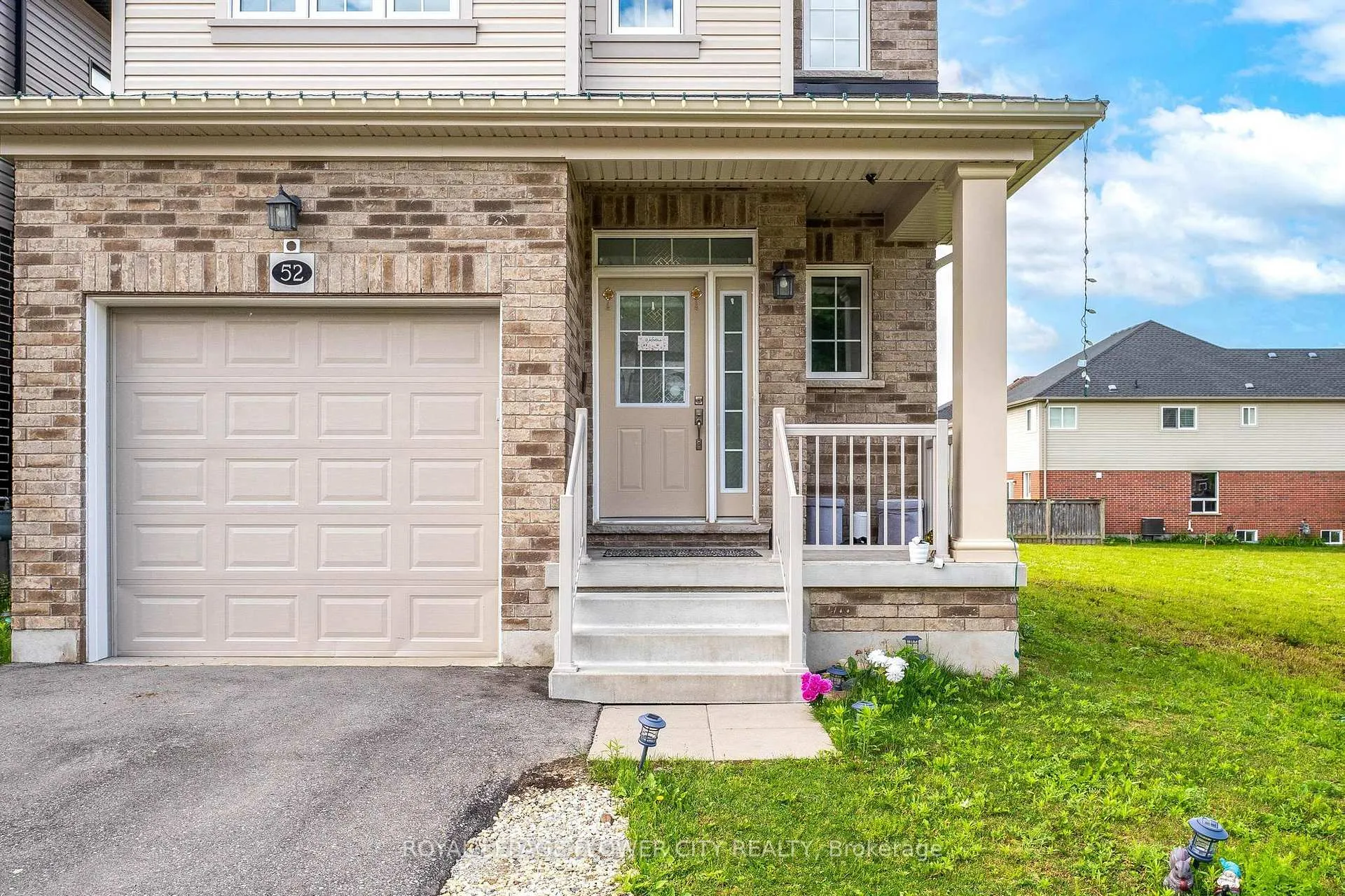 Photo 5 of 52 Monarch woods Drive W, Kitchener, Pioneer Park/Doon/Wyldwoods — HOMEH