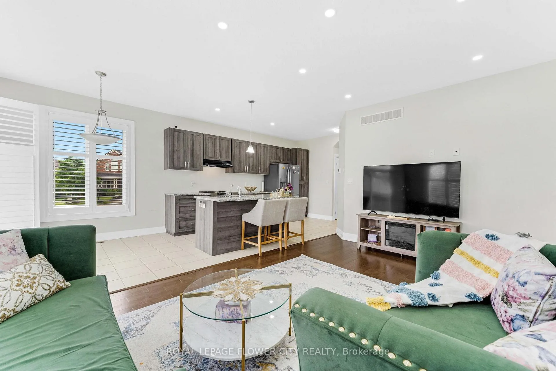 Photo 10 of 52 Monarch woods Drive W, Kitchener, Pioneer Park/Doon/Wyldwoods — HOMEH