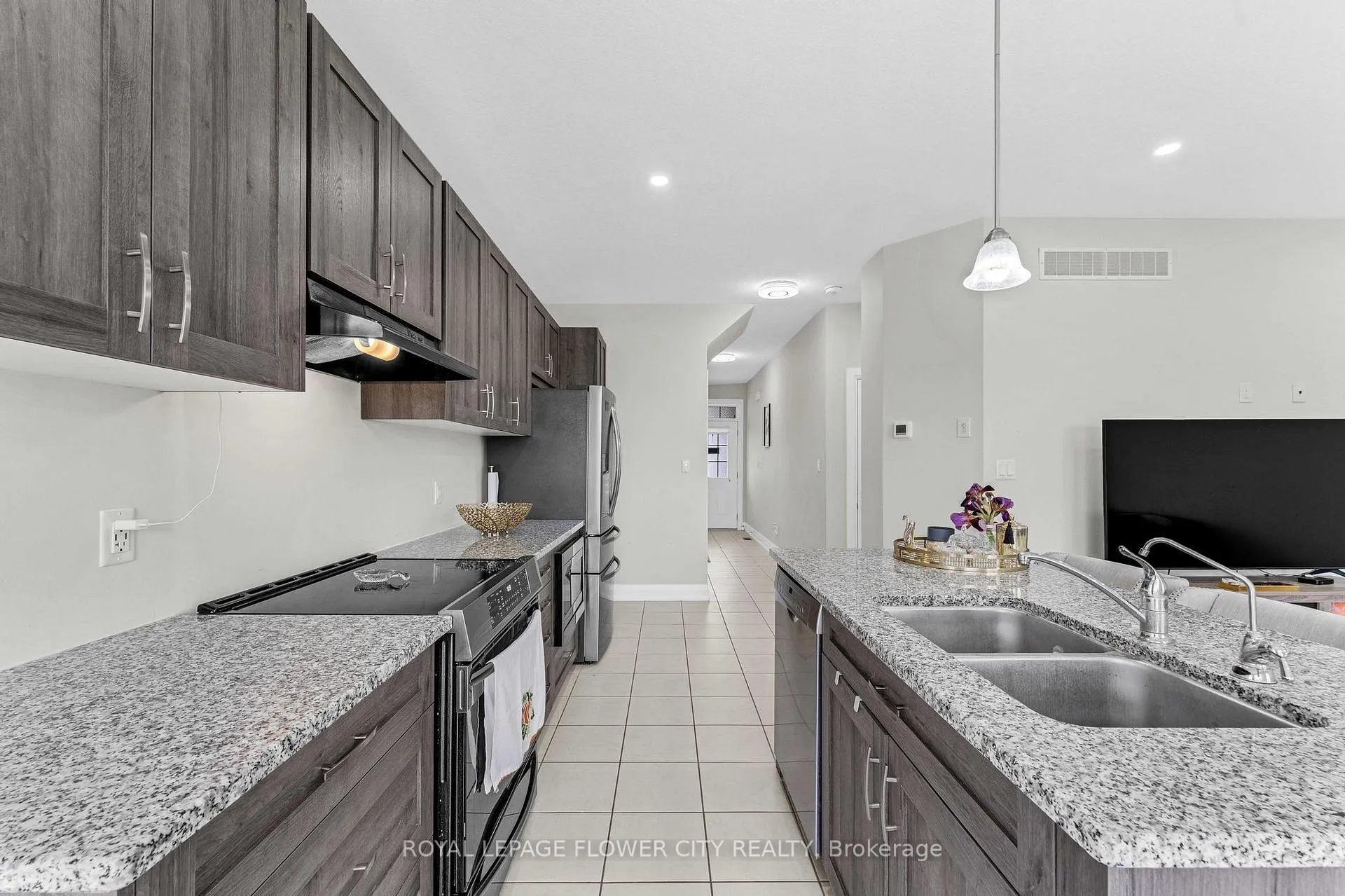 Photo 12 of 52 Monarch woods Drive W, Kitchener, Pioneer Park/Doon/Wyldwoods — HOMEH
