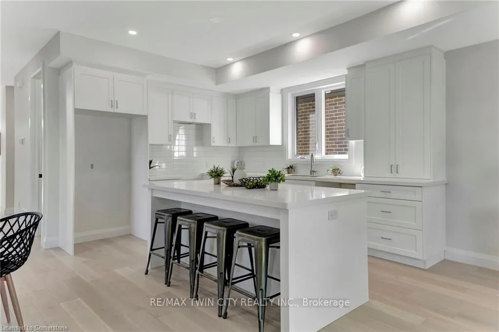Photo 5 of 10 Blain Avenue, Cambridge — HOMEH